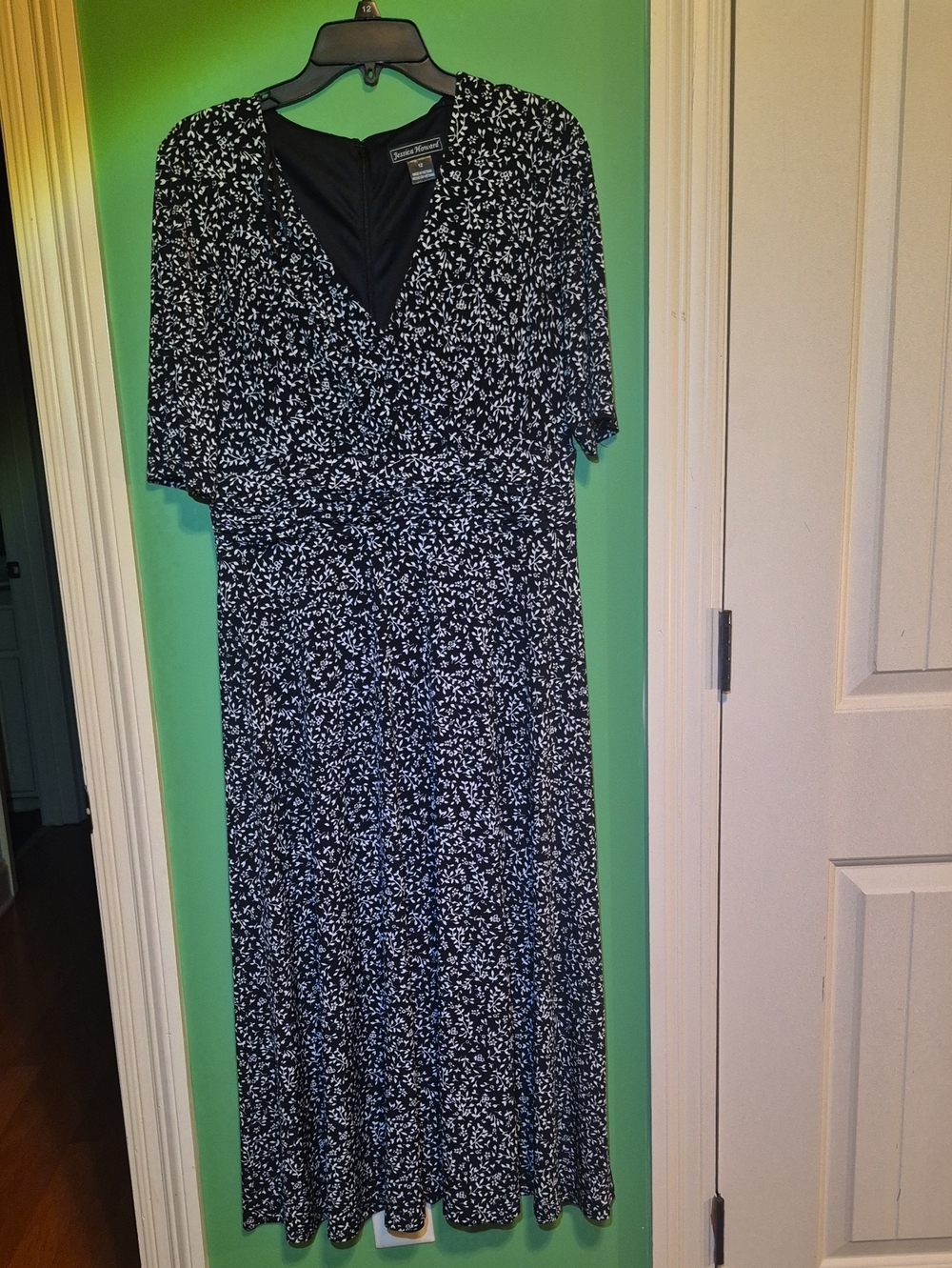 Jessica Howard Black and White Floral Maxi Dress